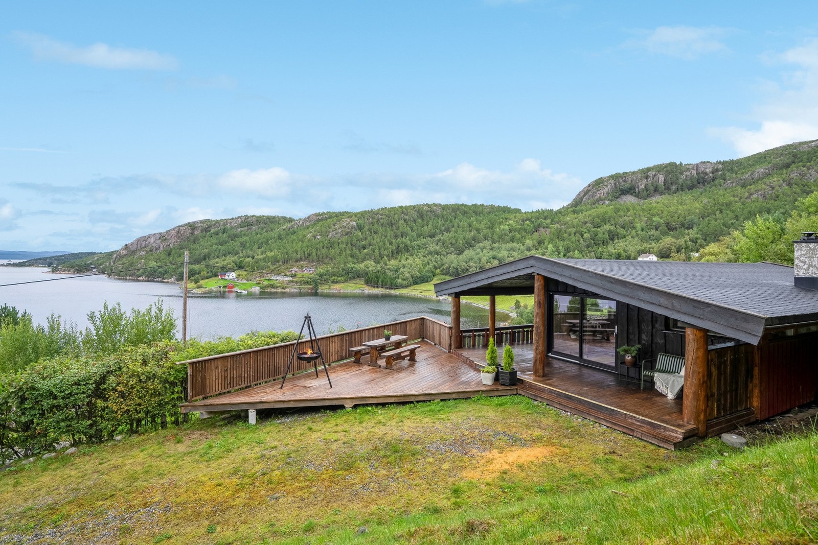 Eiendomsmegler 1 v/ Sindre Belsås har gleden av å presentere denne flotte hytta! Galleribilde