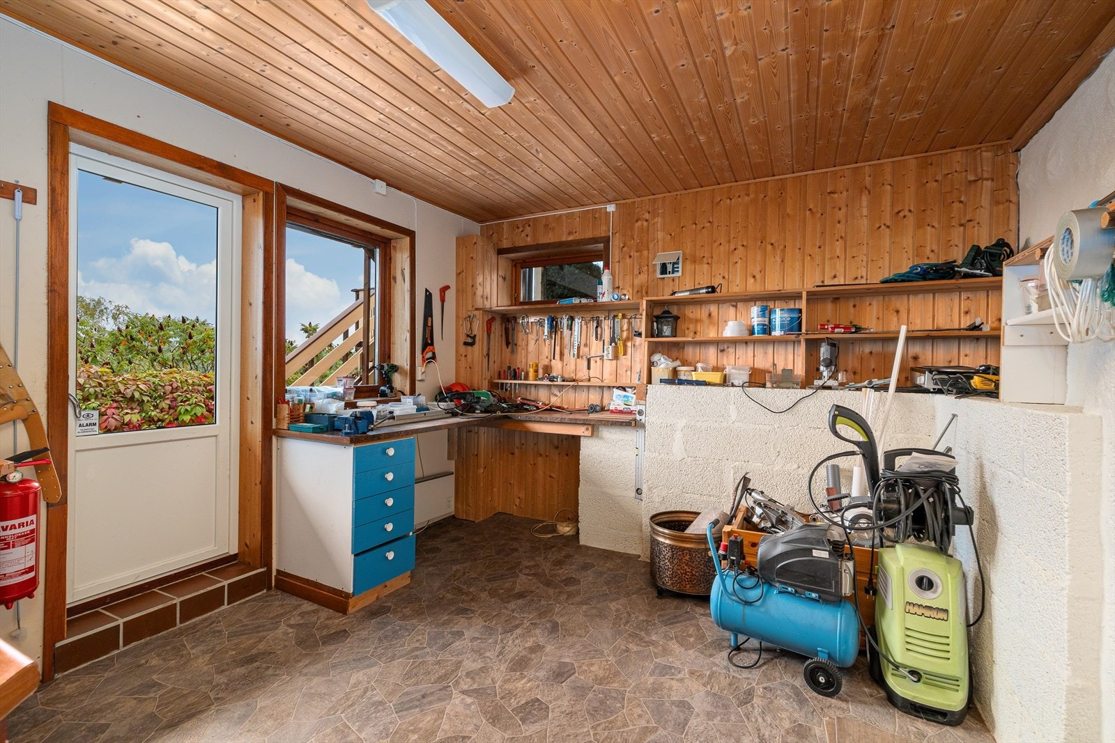 Stort verksted, som også egner seg godt til soverom. Galleribilde