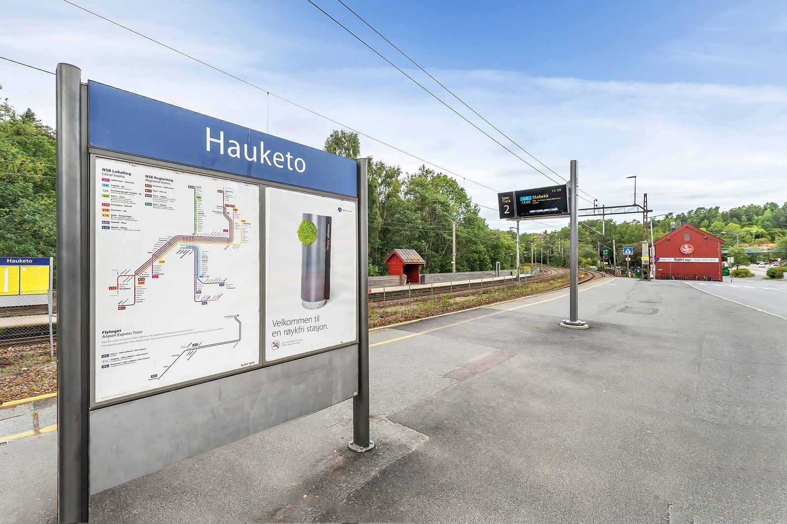 Hauketo tog stasjon kun ca 10 minutters gange unna bolig. Galleribilde