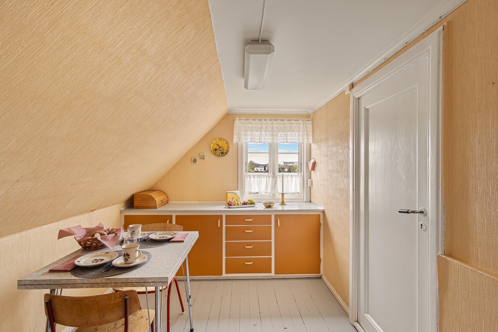 Her kan det møbleres med et mindre spisebord. Galleribilde