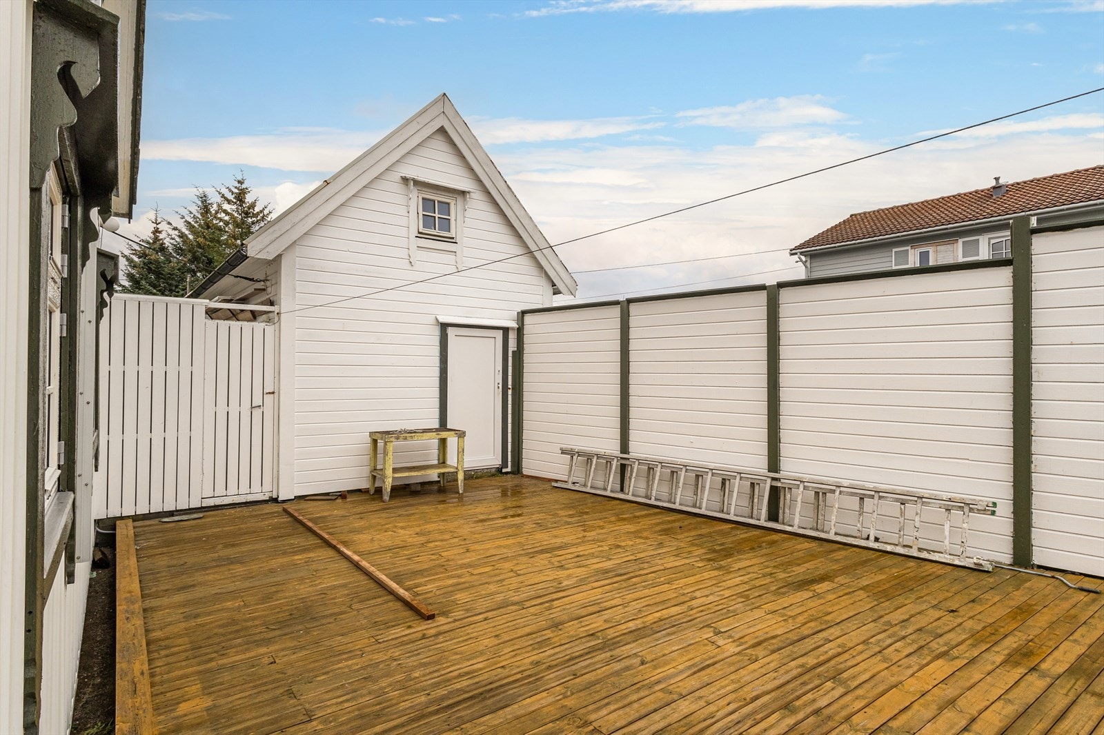 Uthus over to plan på totalt 26 m². Galleribilde