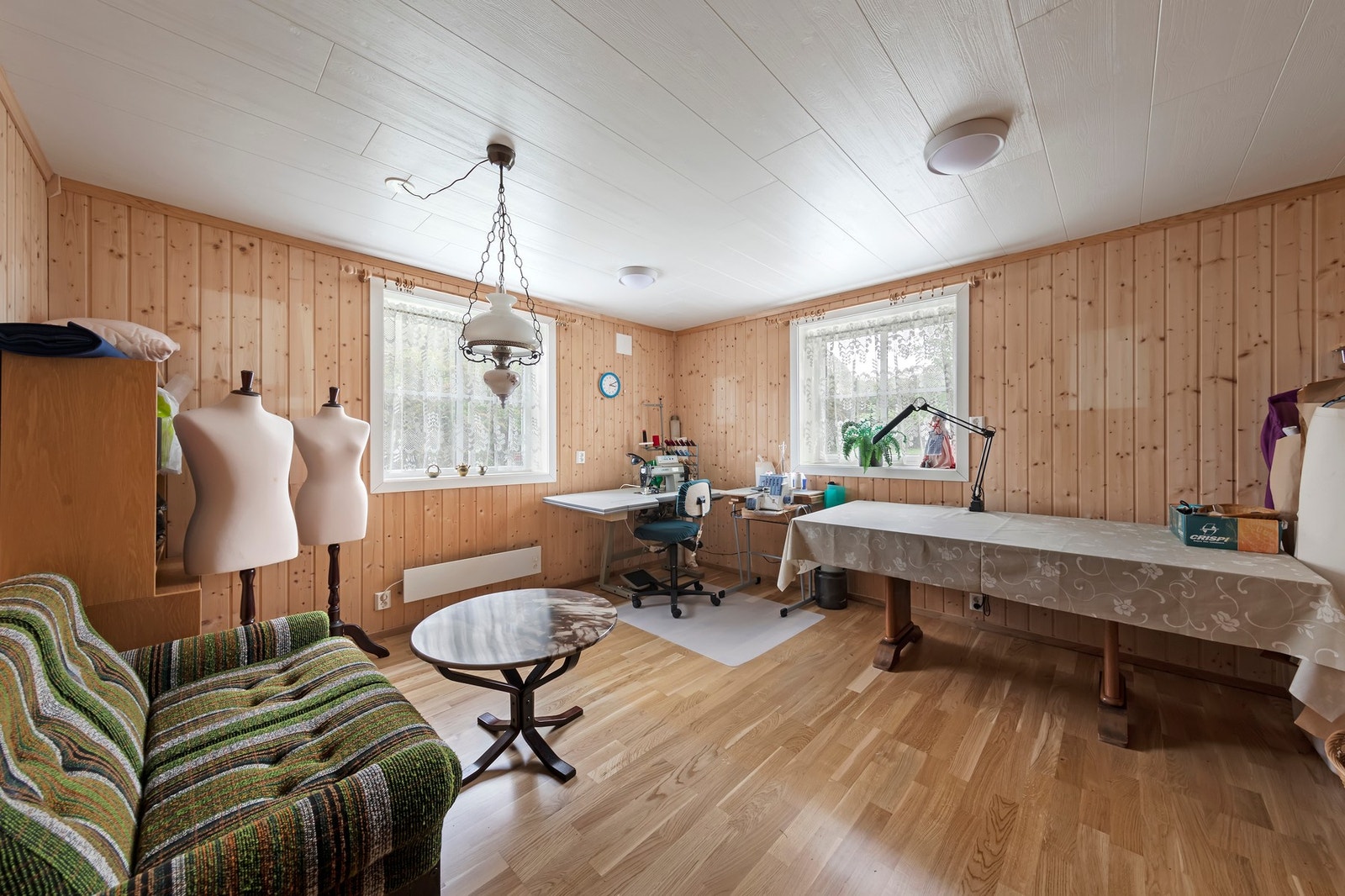 Stort hobbyrom i kjelleretasjen. Galleribilde