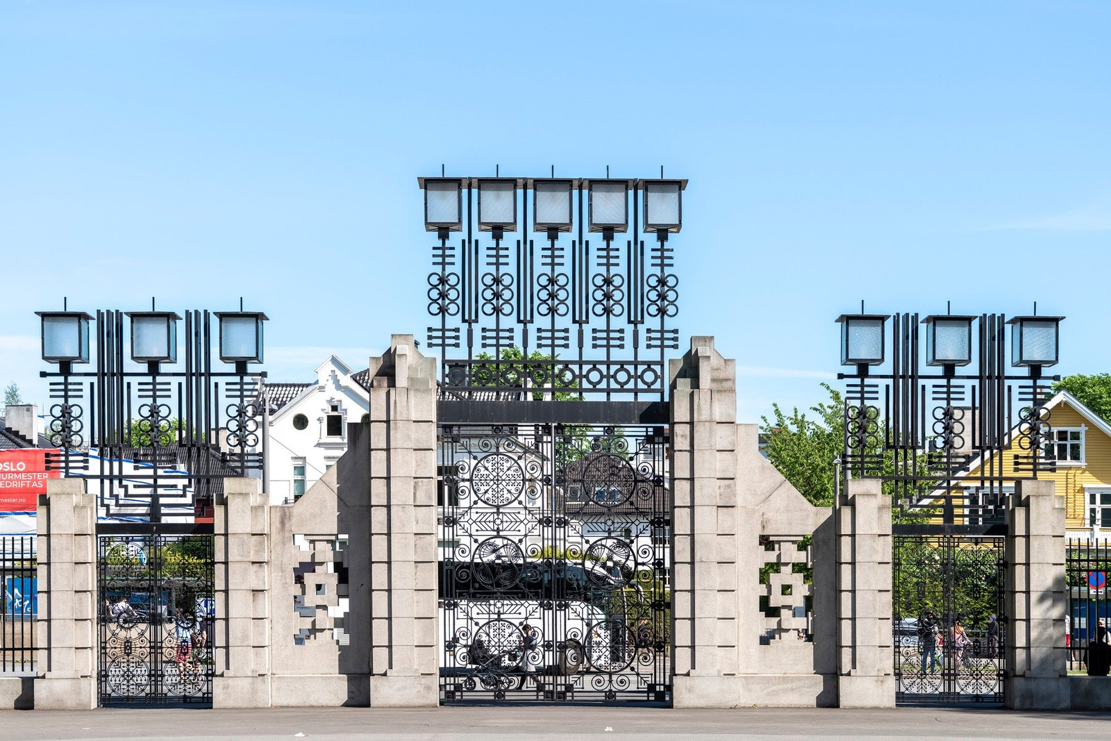 Rett i nærheten har du idylliske Frognerparken hvor du kan gå tur i flotte omgivelser. Galleribilde