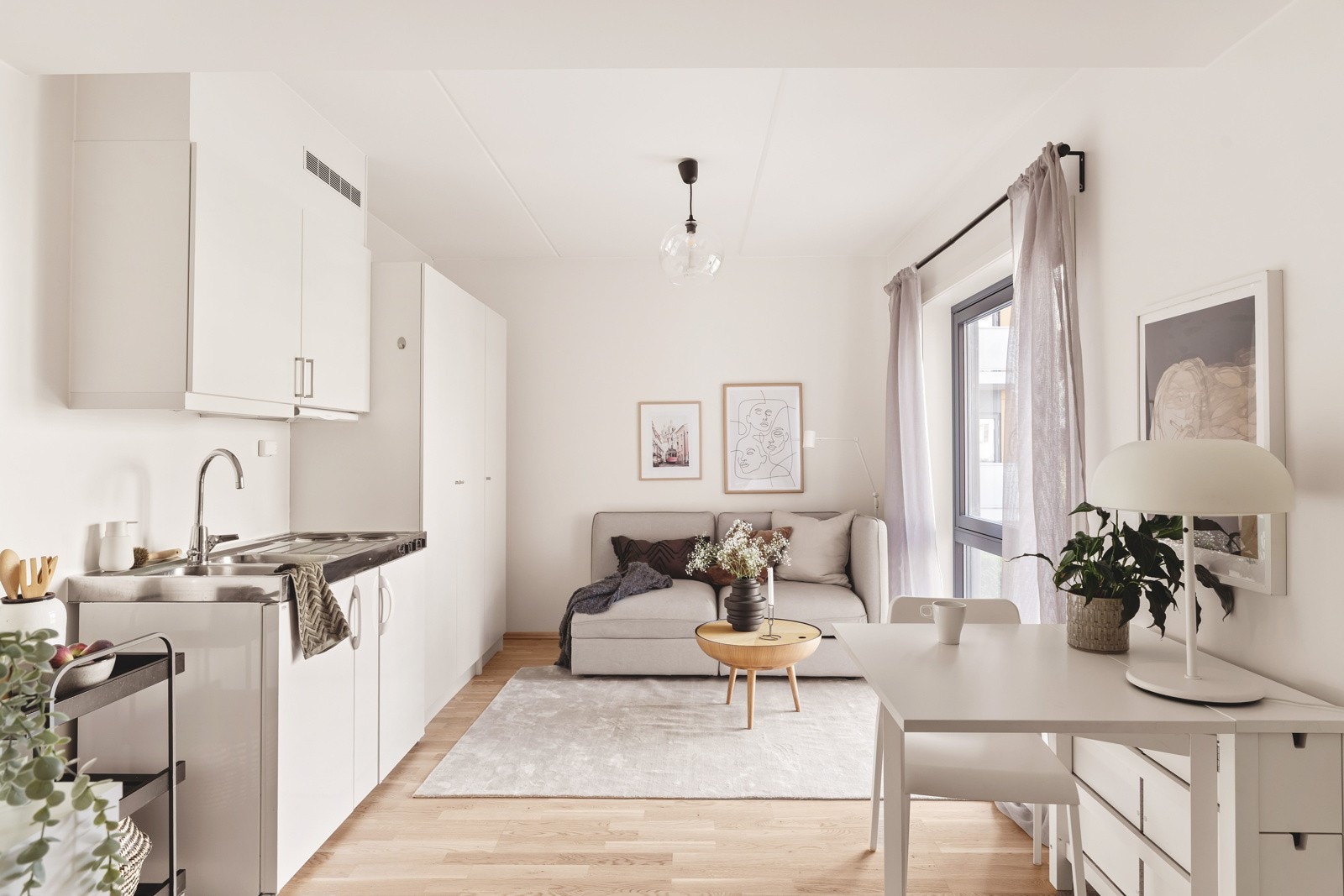 Utleiedelen på 19 m² består av stue/kjøkken og bad med varmekabler i gulv. Galleribilde