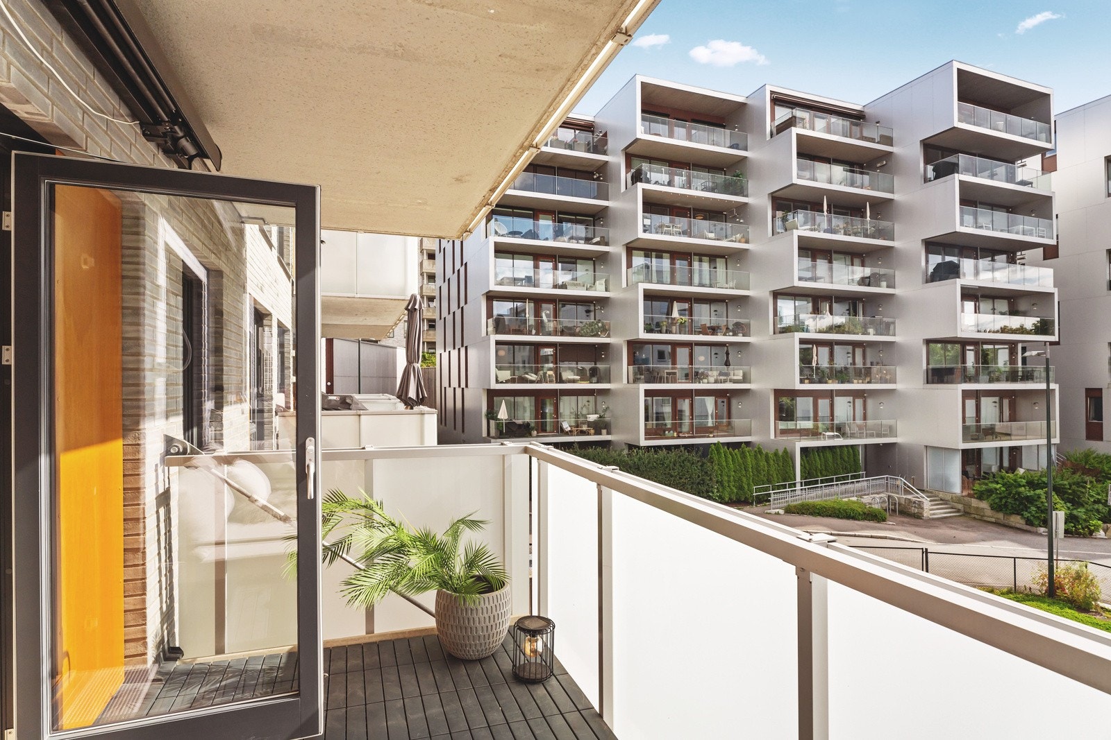 Herlig balkong med utgang fra stuen Galleribilde