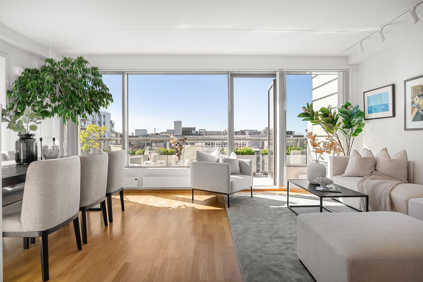 Stue med utgang til balkong Galleribilde