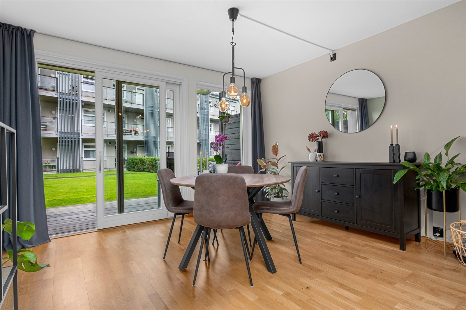 Velkommen til Ole Aasveds veg 8 - lys og pen 2-roms selveierleilighet på 51m² Galleribilde