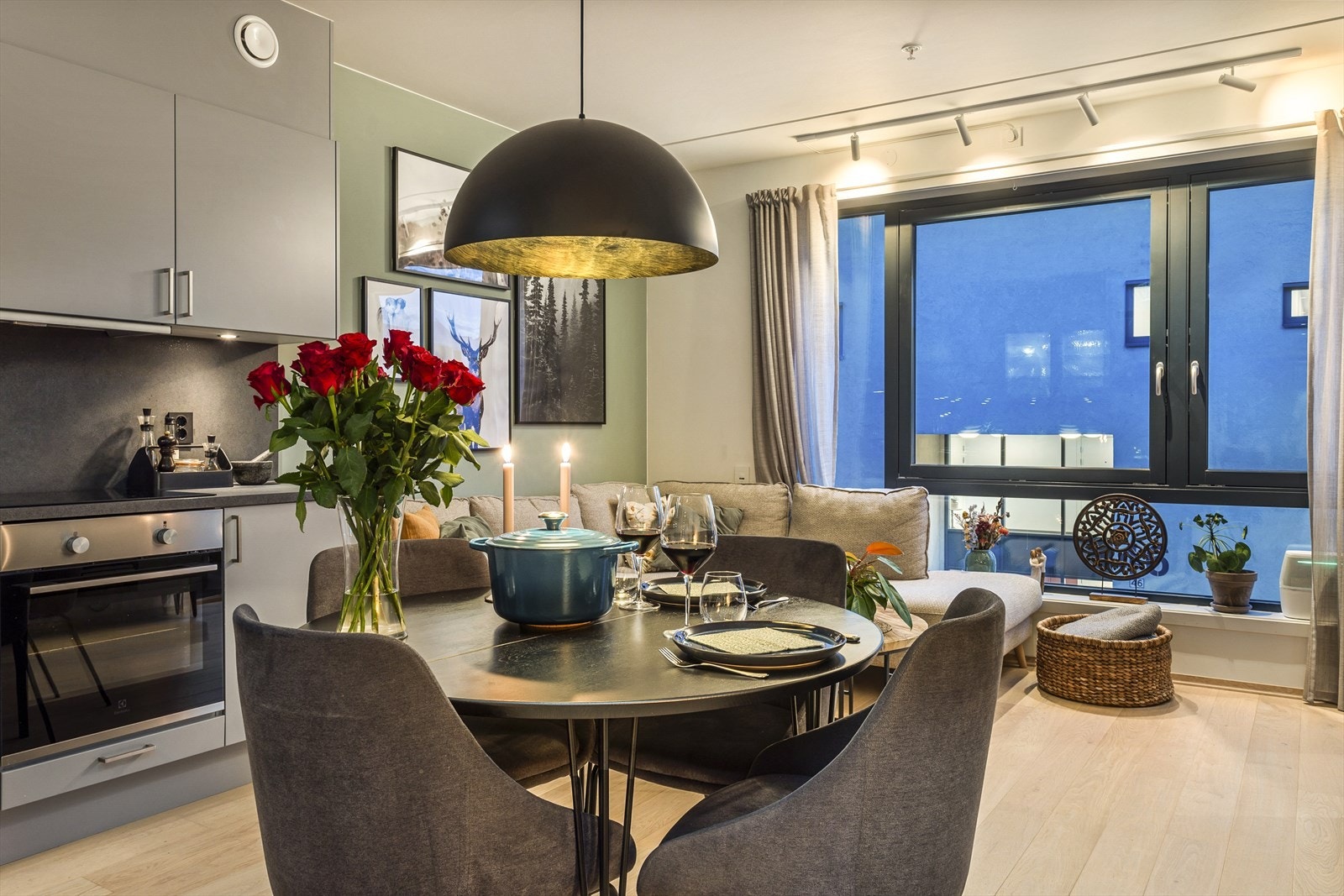 Her kan du fint ønske venner og familie velkommen til bords! Galleribilde