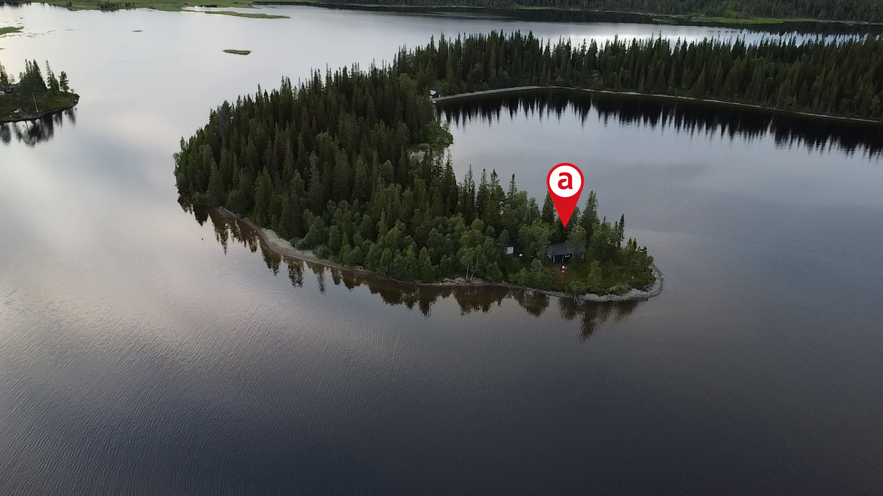 Privat bilde fra selger når eiendommen hadde høyere vannstand Galleribilde