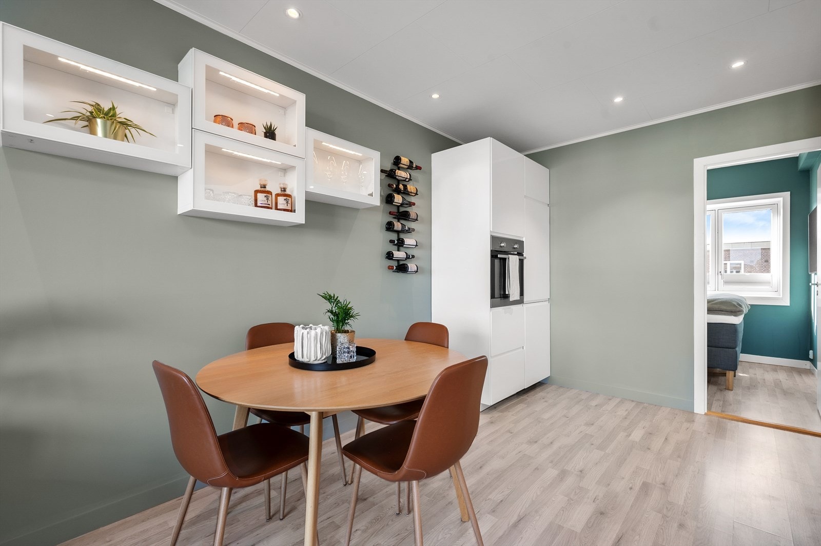 God plass til spisegruppe hvor du kan samle venner og familie til hyggelige sammenkomster. Galleribilde