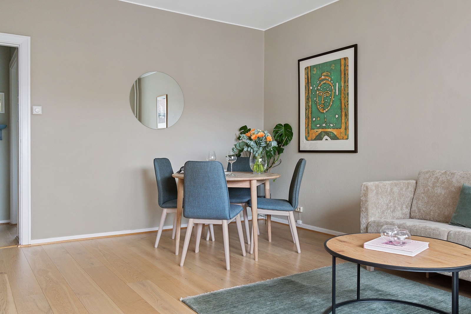 Fin plass til spisebord Galleribilde