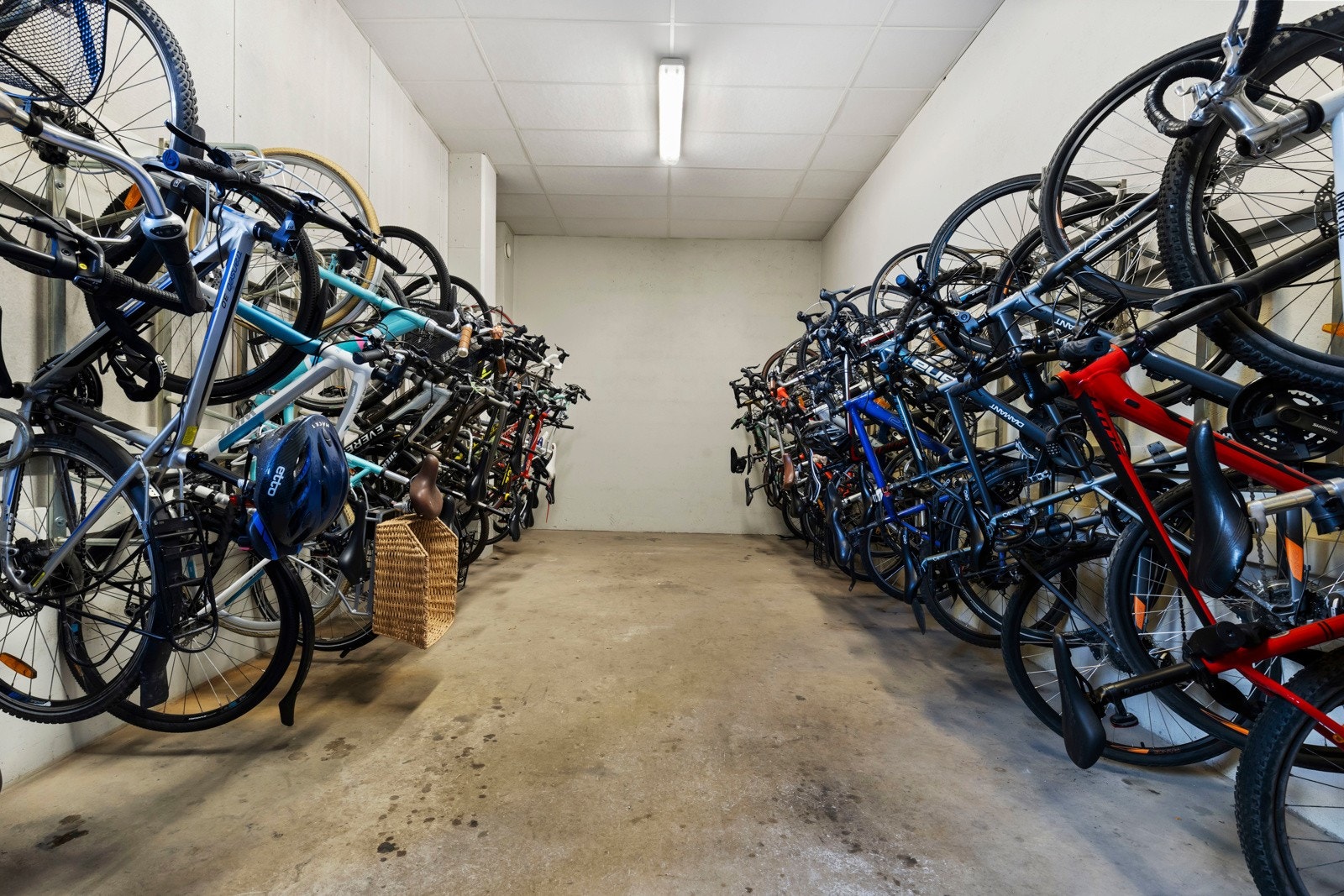Sykkelparkering for beboerne. Galleribilde
