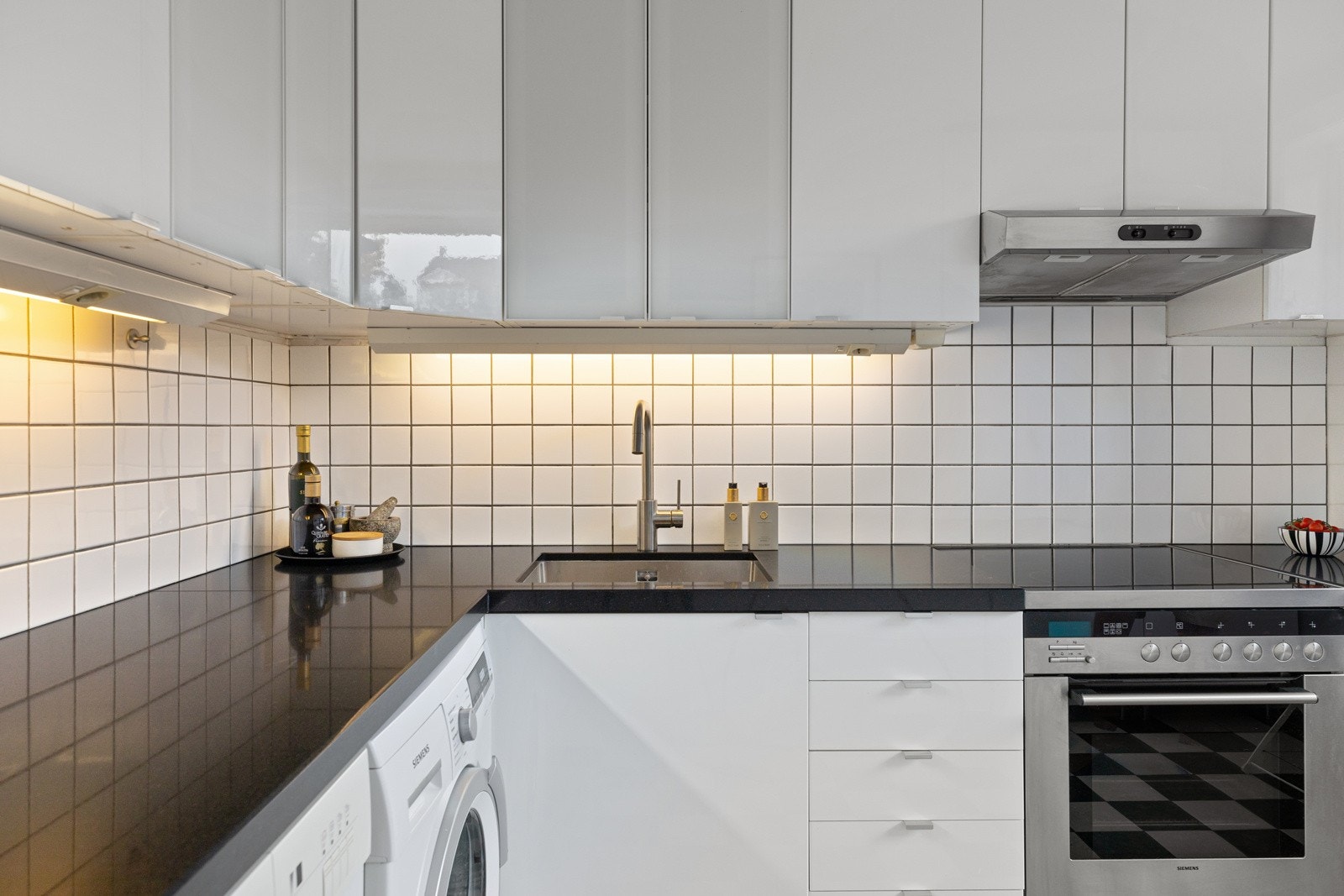 Rikelig med benke- og lagringsplass Galleribilde