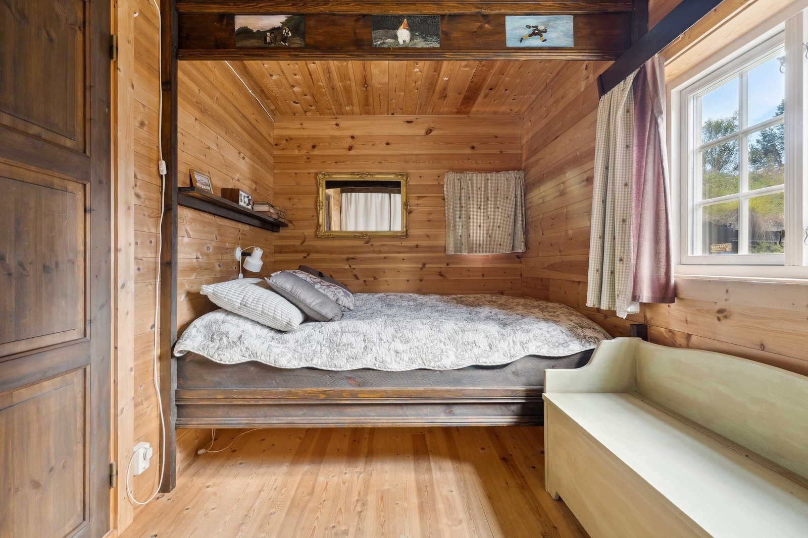 Hovedsoverom i 1. etasje Galleribilde