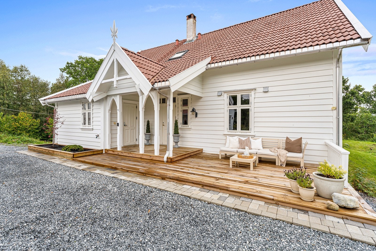 Inngangsparti våningshus. Galleribilde