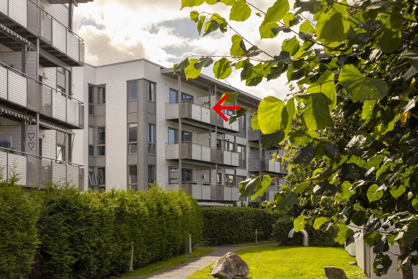 Det er en stille, barnevennlig gate uten gjennomgangstrafikk. Galleribilde