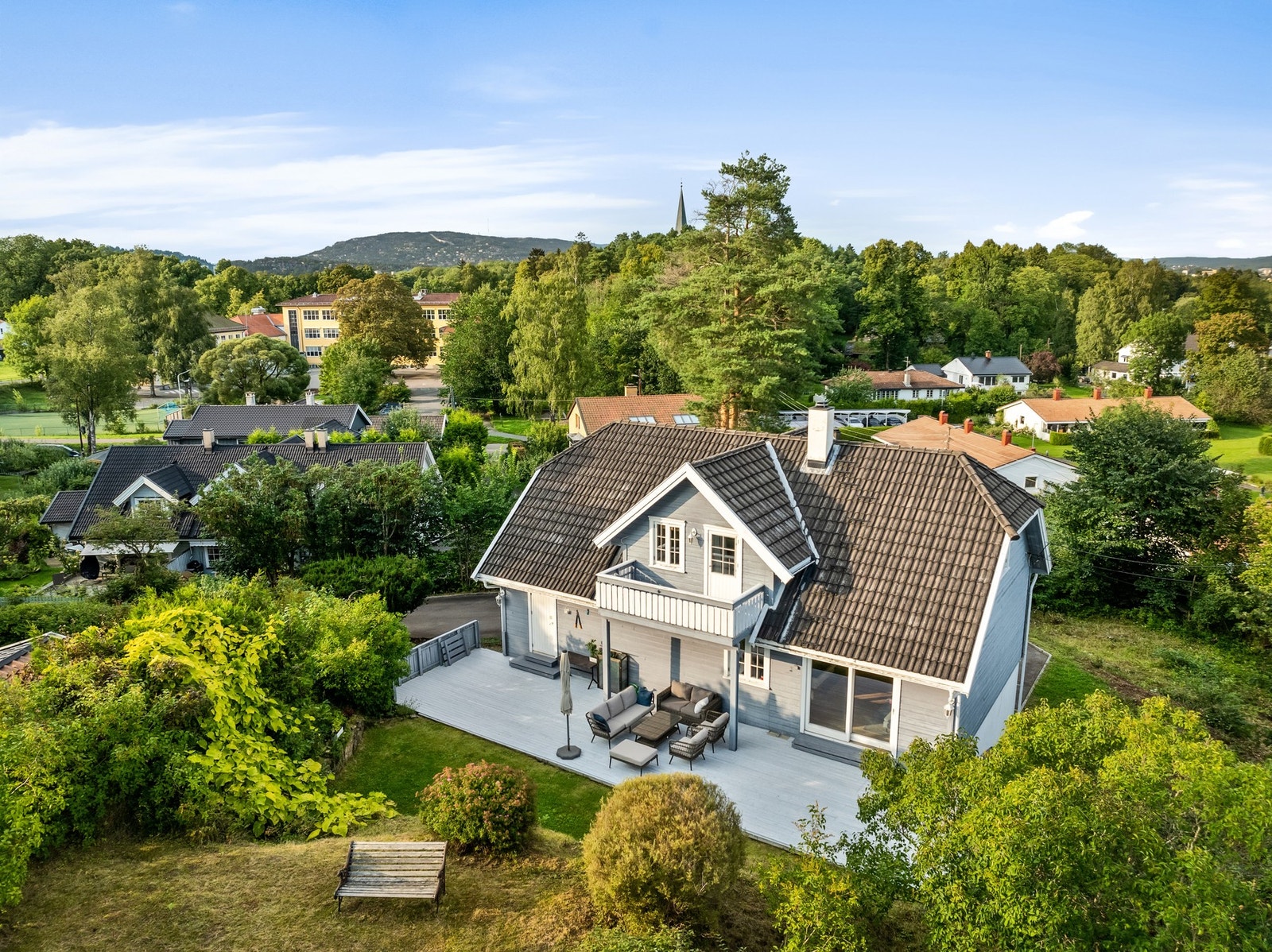 Velkommen til Strømsborgveien 18 B, presentert av Tinholt Eiendomsmegling Galleribilde