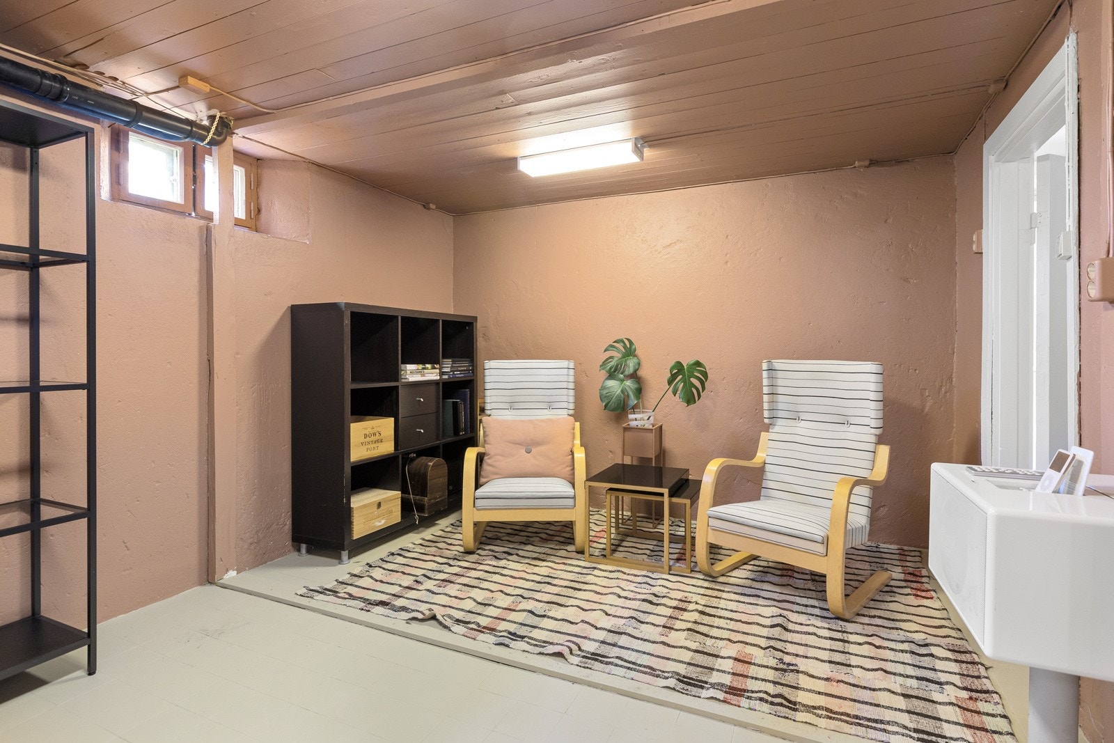 Innredet rom i kjeller. Galleribilde