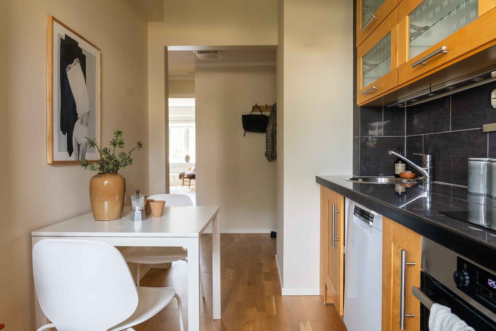 Alle hvitevarer medfølger ved salg. Galleribilde