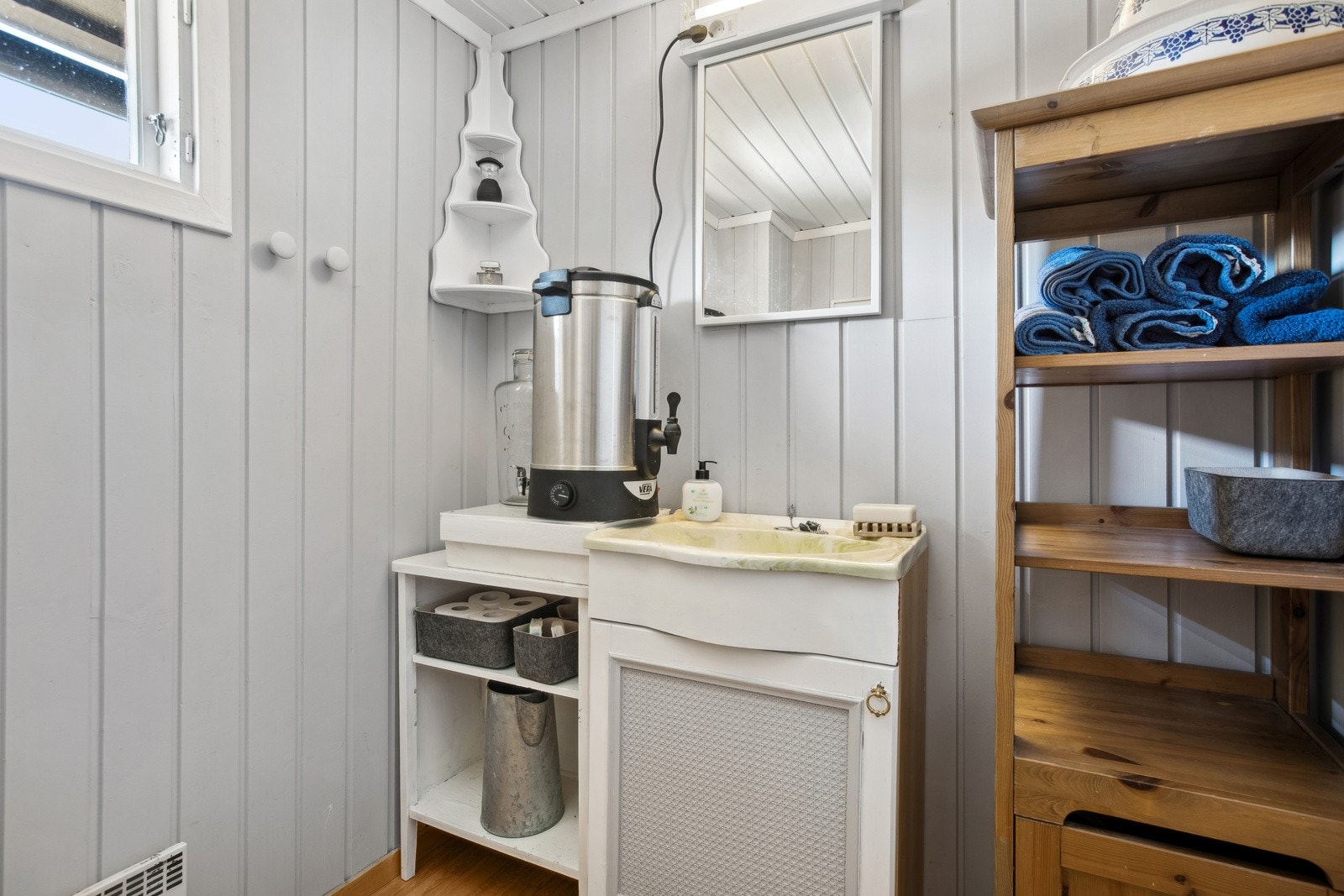 Toalettrom fra byggeår. Galleribilde