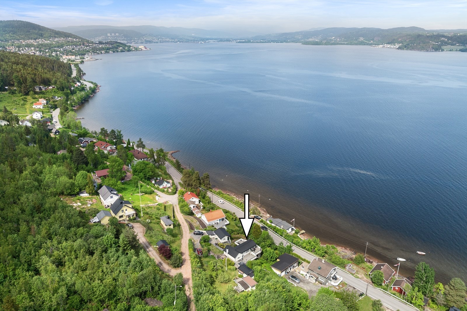 Dronebilde mot retning Drammen Galleribilde