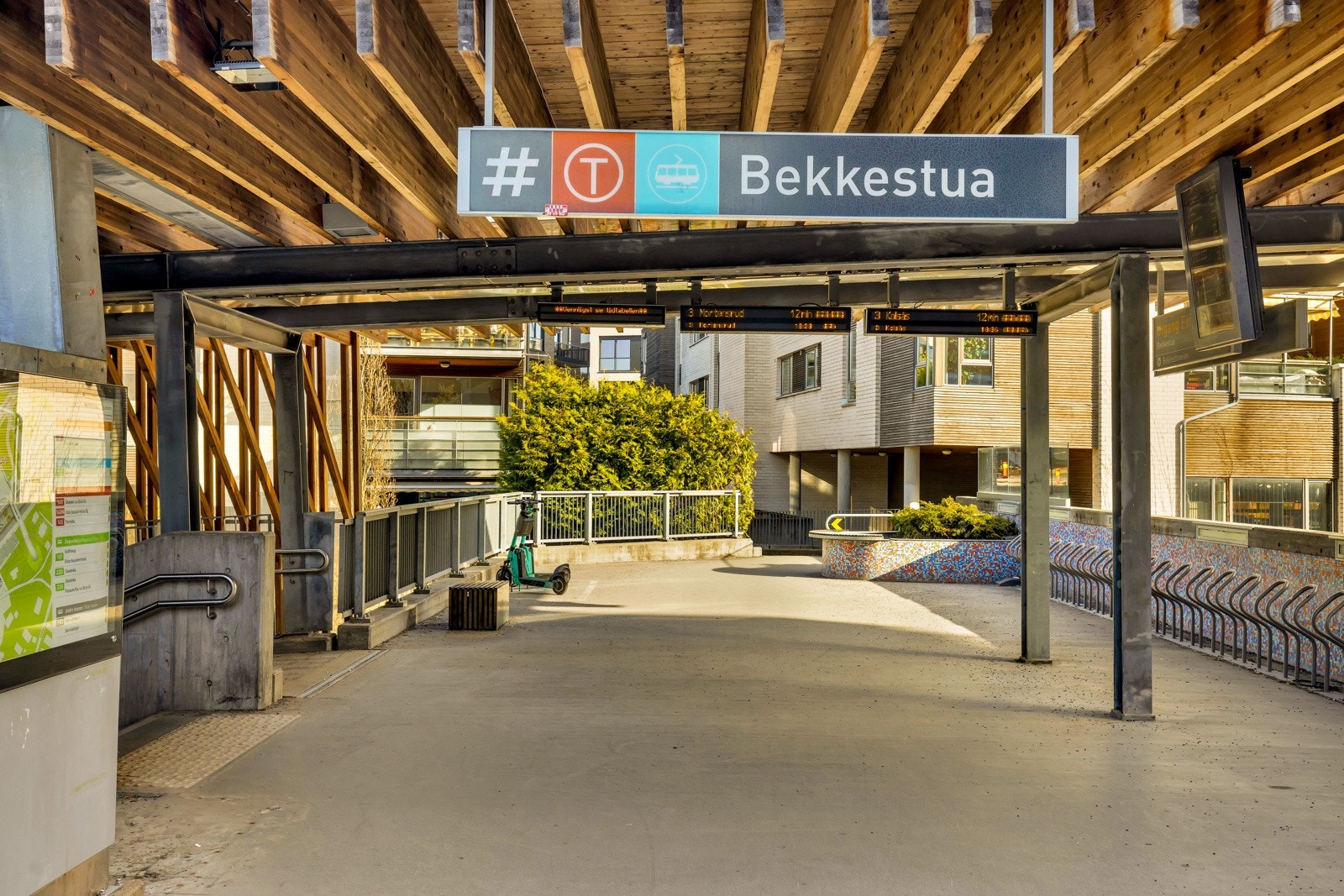 Trikketilbudet på Bekkestua er stanset fra 01.06.2024, men Stabekk stasjon og Lysaker stasjon har gode forbindelser med tog, flytog og busslinjer. Galleribilde