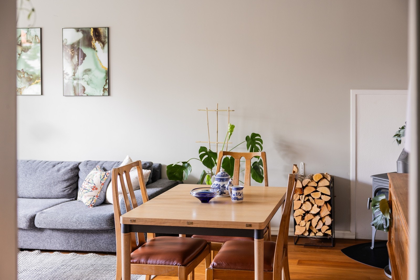 Vedovn gir varme på vinterstid. Galleribilde