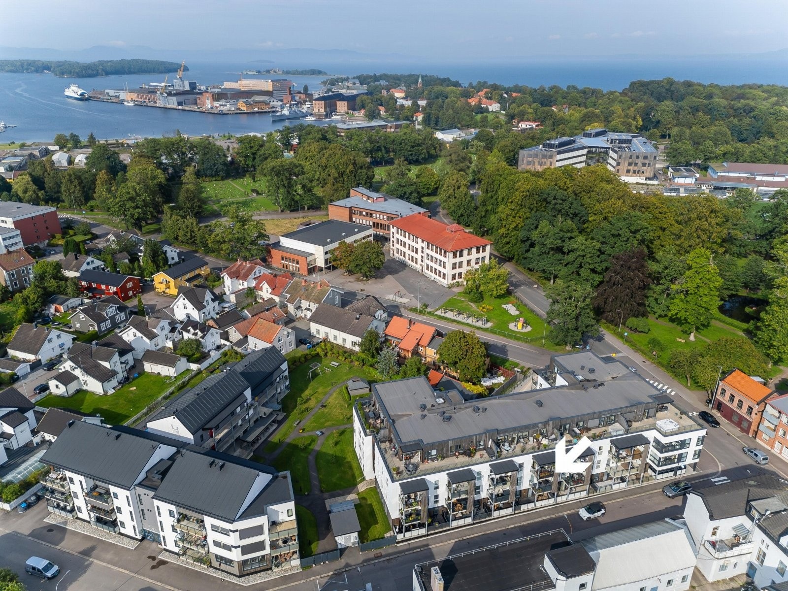 Velkommen til Karolines Hage og Storgata 1 B Galleribilde