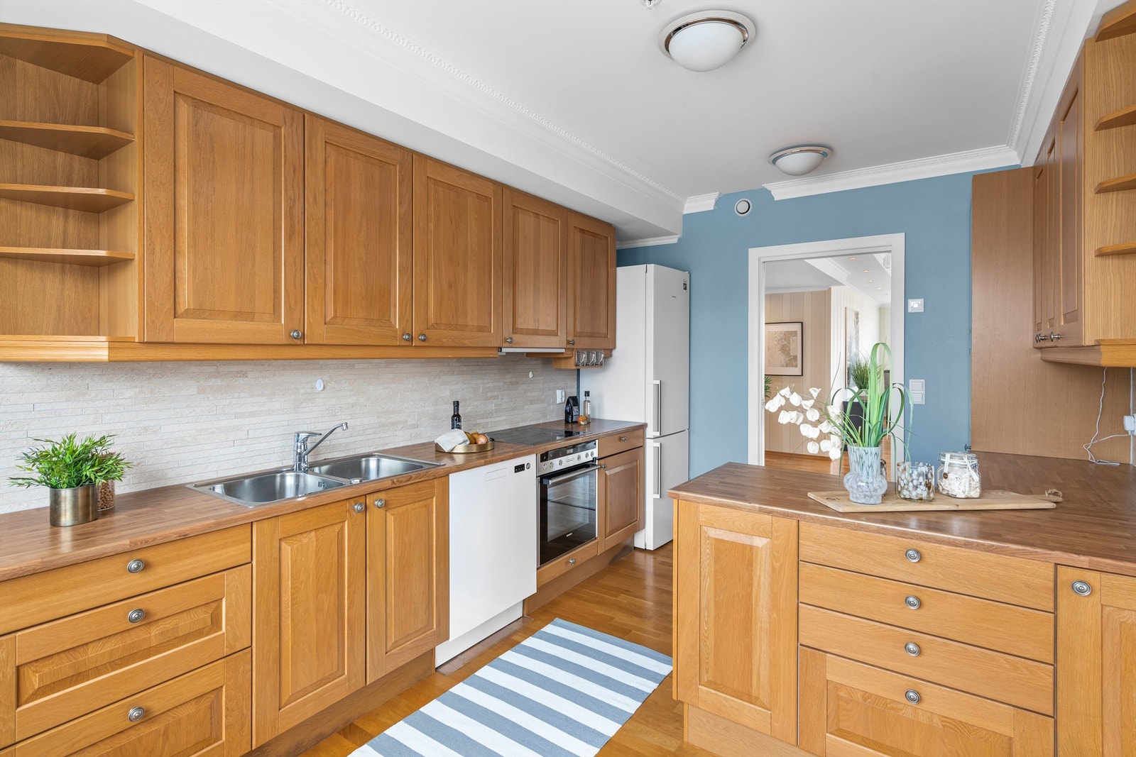 Hvitevarer medfølger handelen Galleribilde