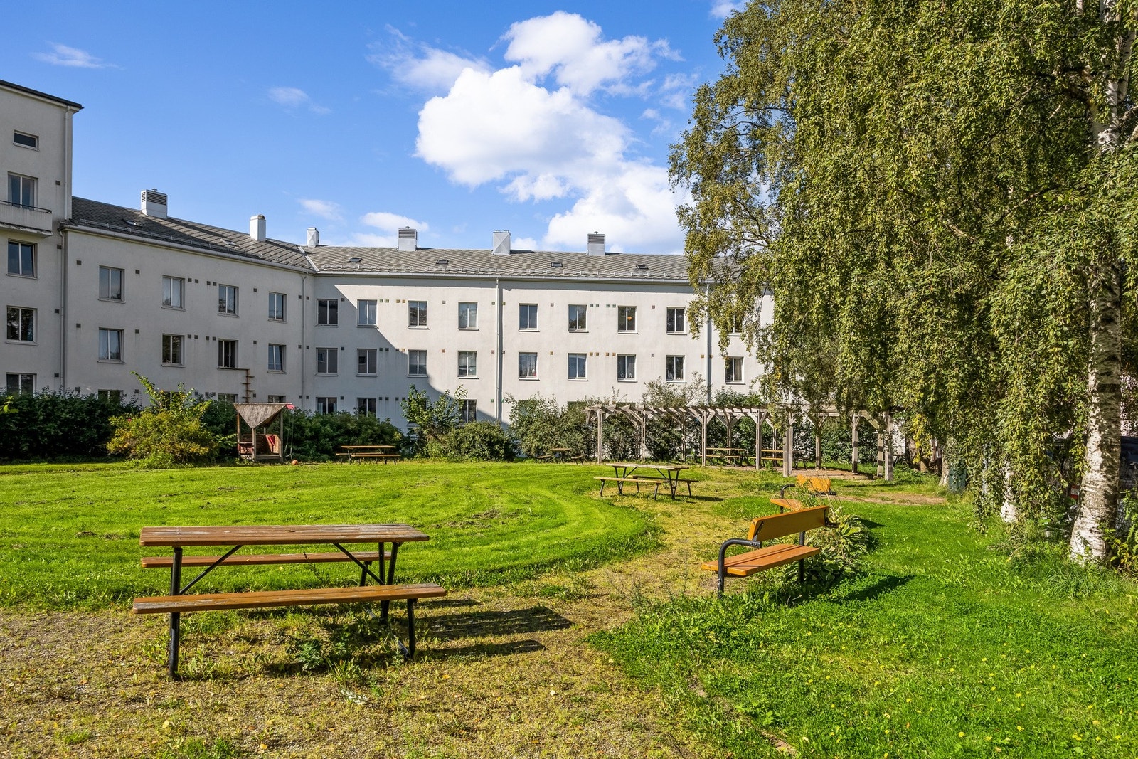 Den gamle arbeiderbydelen blir gjerne betegnet som Trondheims svar på Grünerløkka. Et blomstrende lokalmiljø med trivelige kafeer og restauranter. Galleribilde