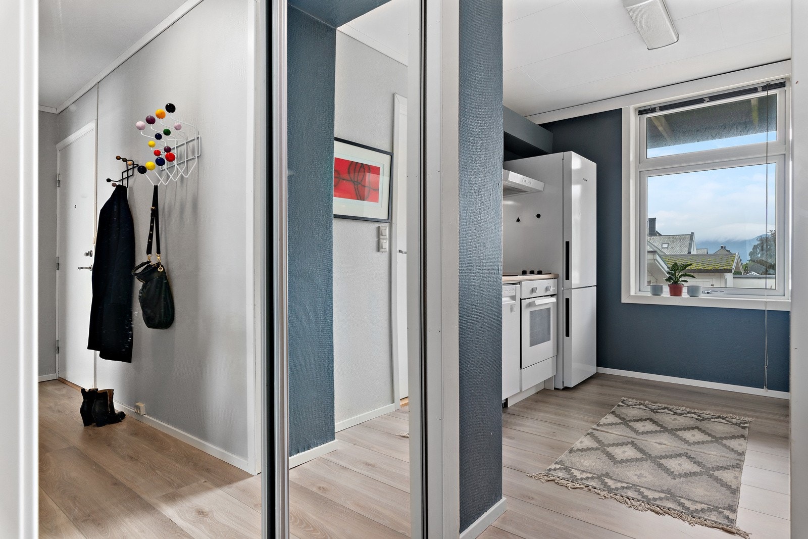 Planløsningen er tradisjonell med eget kjøkken - Galleribilde