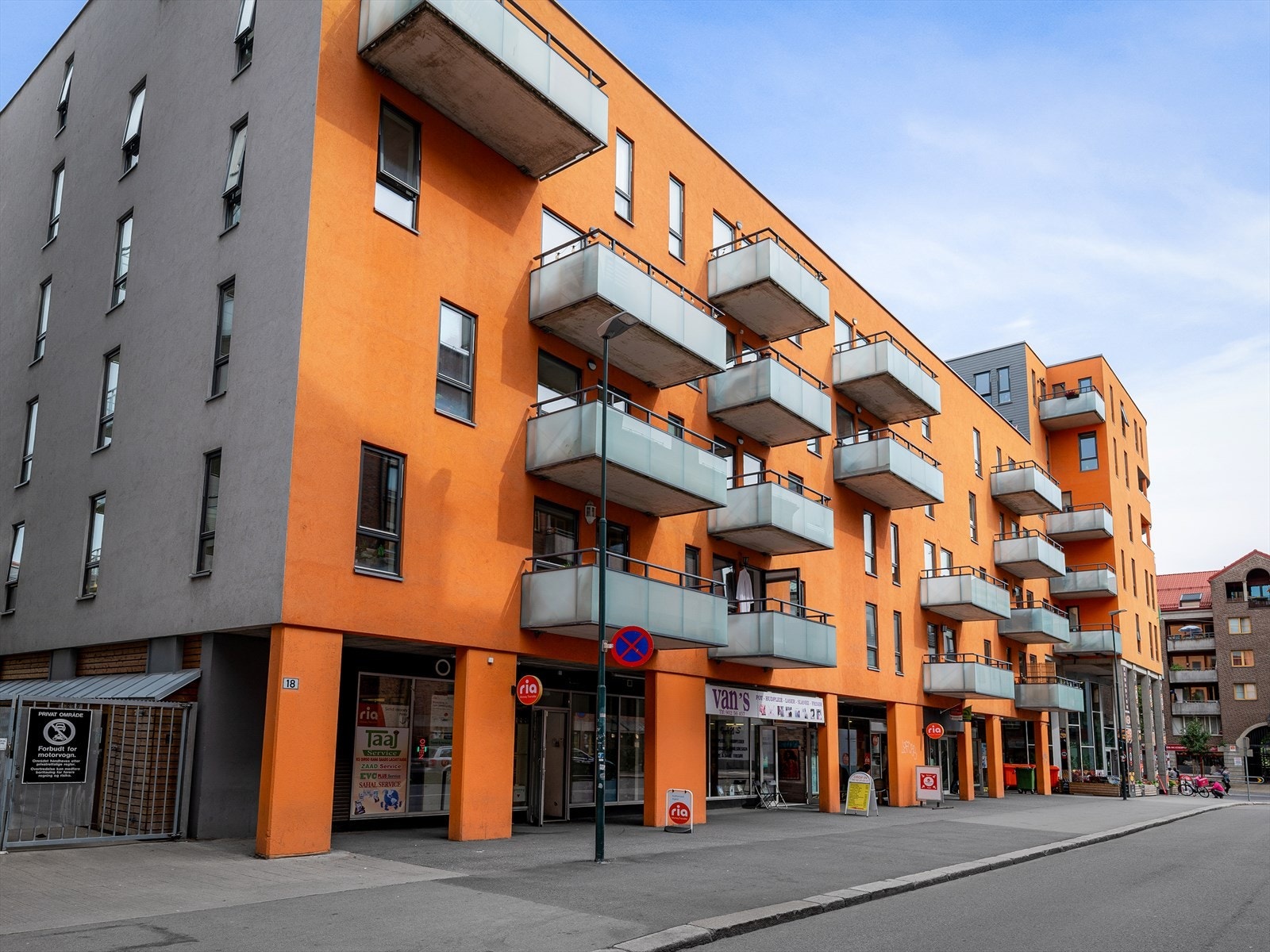 En velholdt fasade som reflekterer bygningens karakter og gir et godt førsteinntrykk. Galleribilde