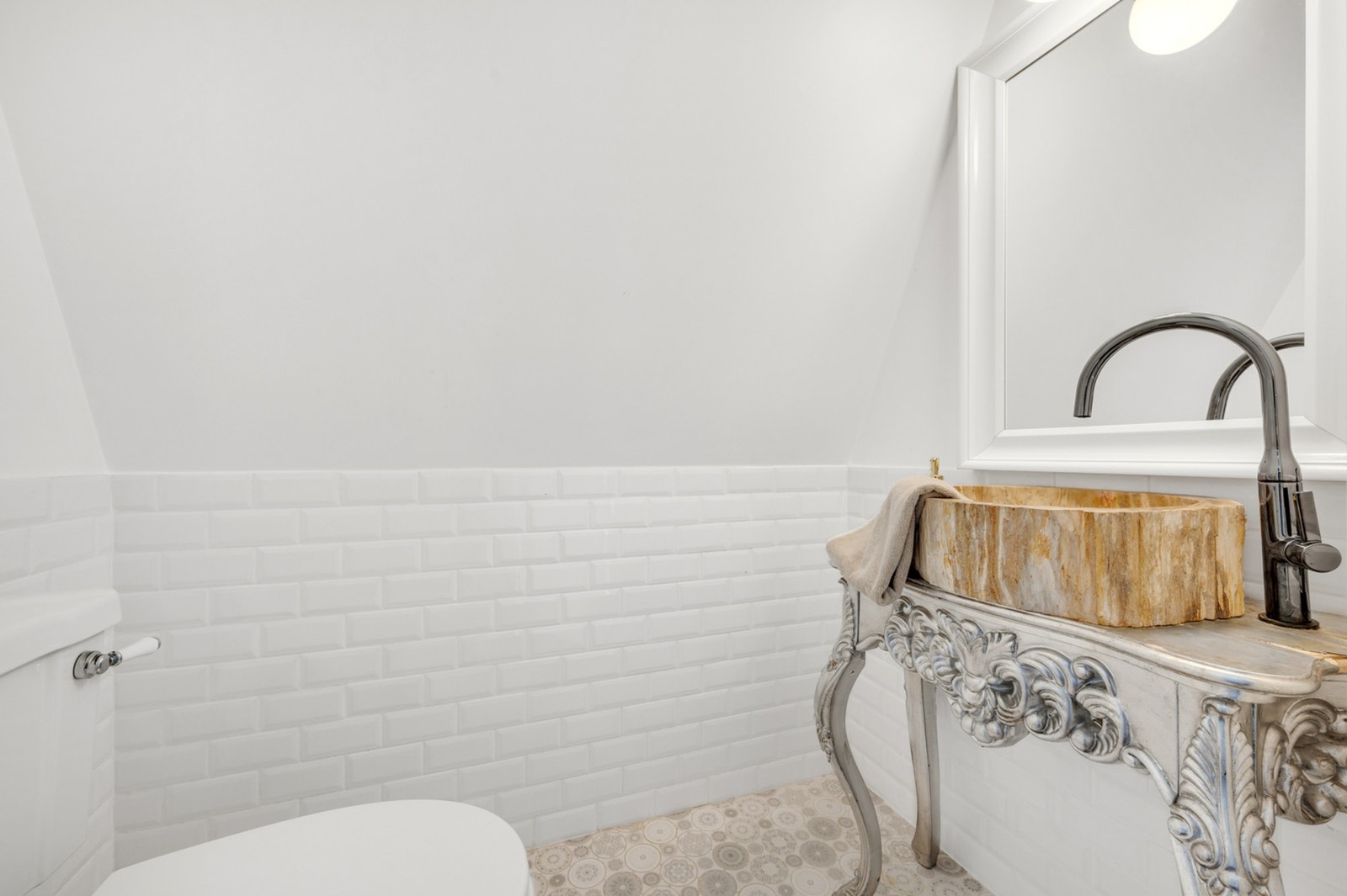 Praktisk toalettrom i 2.etasje. Galleribilde