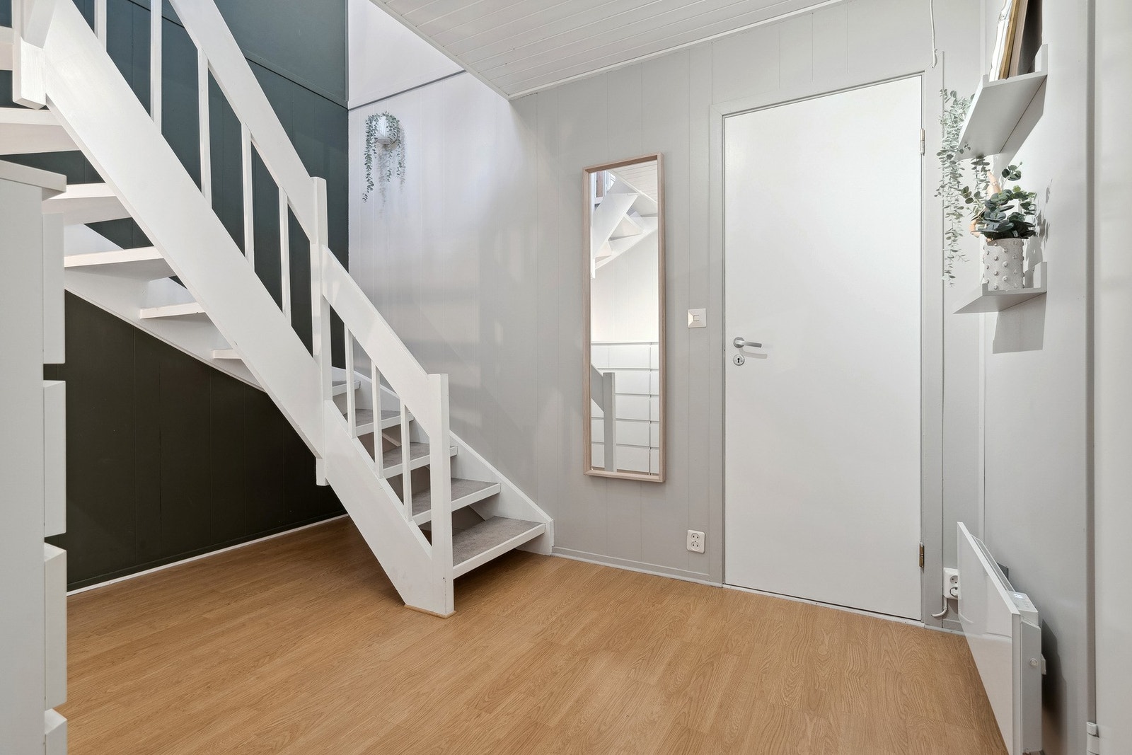 Boligen er oppgradert i senere tid med nye overflater. Galleribilde