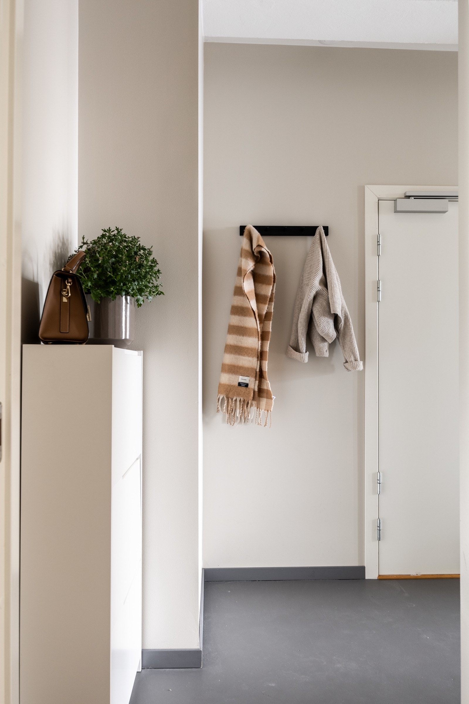 Entré. Galleribilde