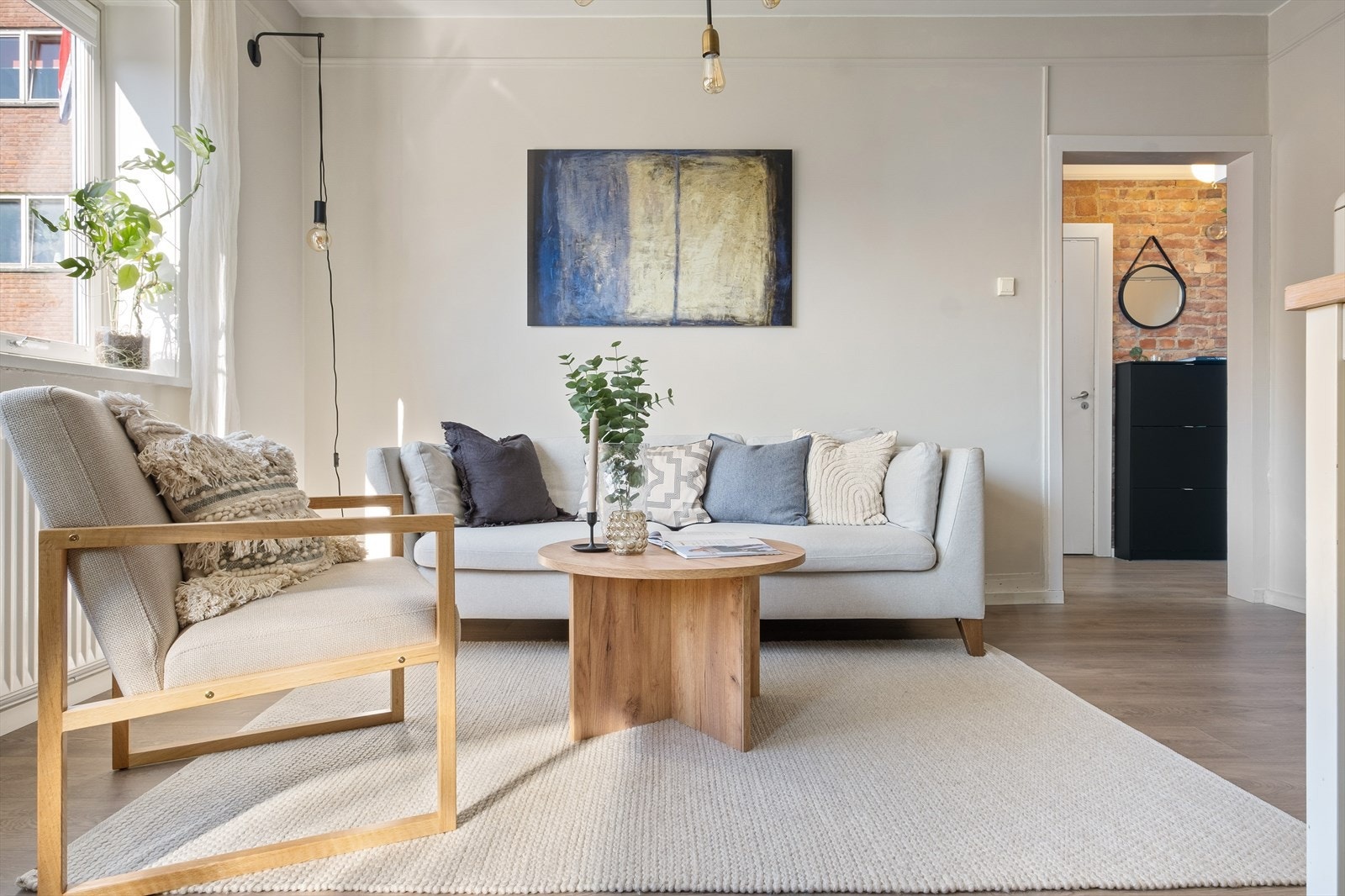 Varmtvann, fyring, TV og internett er inkludert i felleskostnadene. Galleribilde