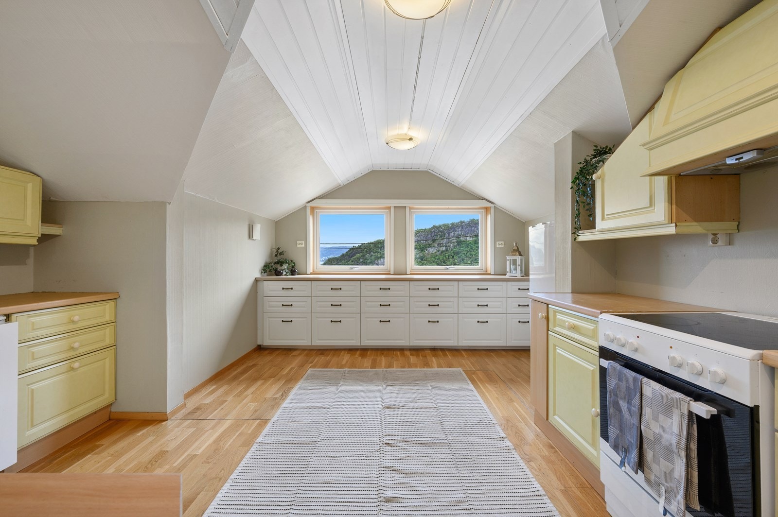 - Kjøkkenet måler 17,9m² - Galleribilde