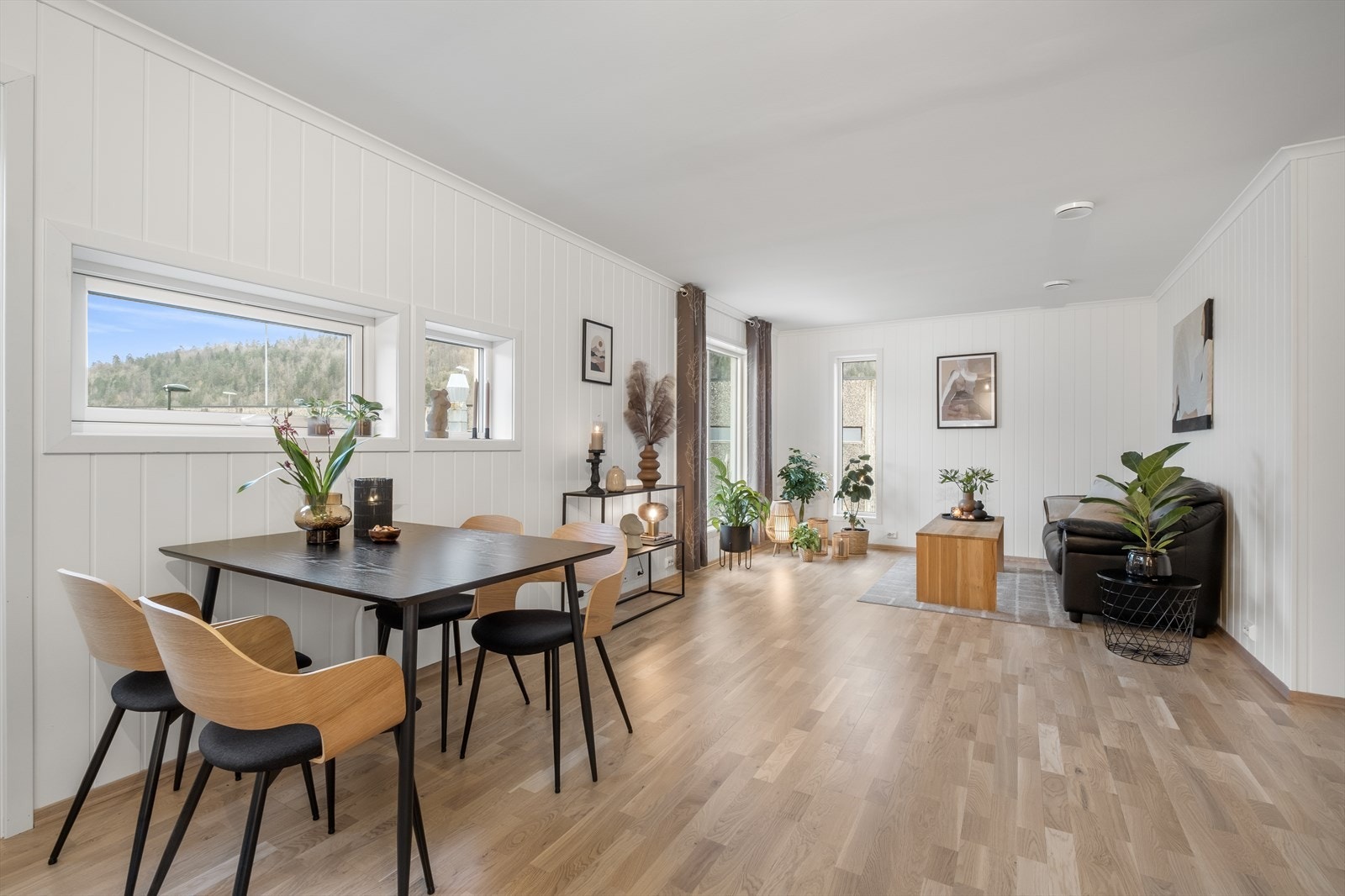 Hele leiligheten er lys og flott med god standard Galleribilde