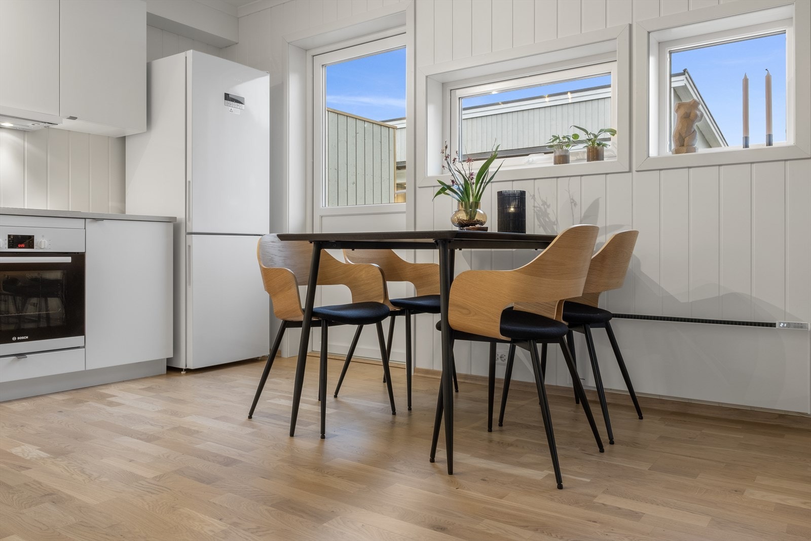Fra kjøkkenet er det utgang til balkongen Galleribilde