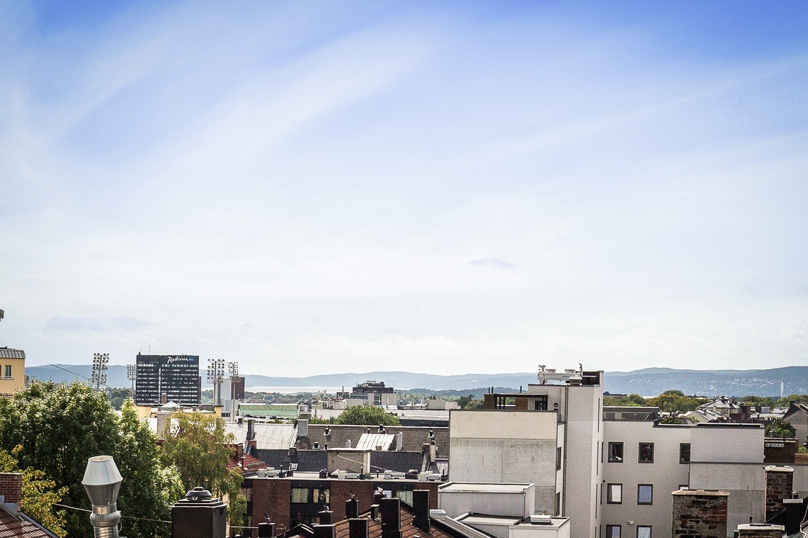 Fantastisk utsikt fra takterrassen. Galleribilde