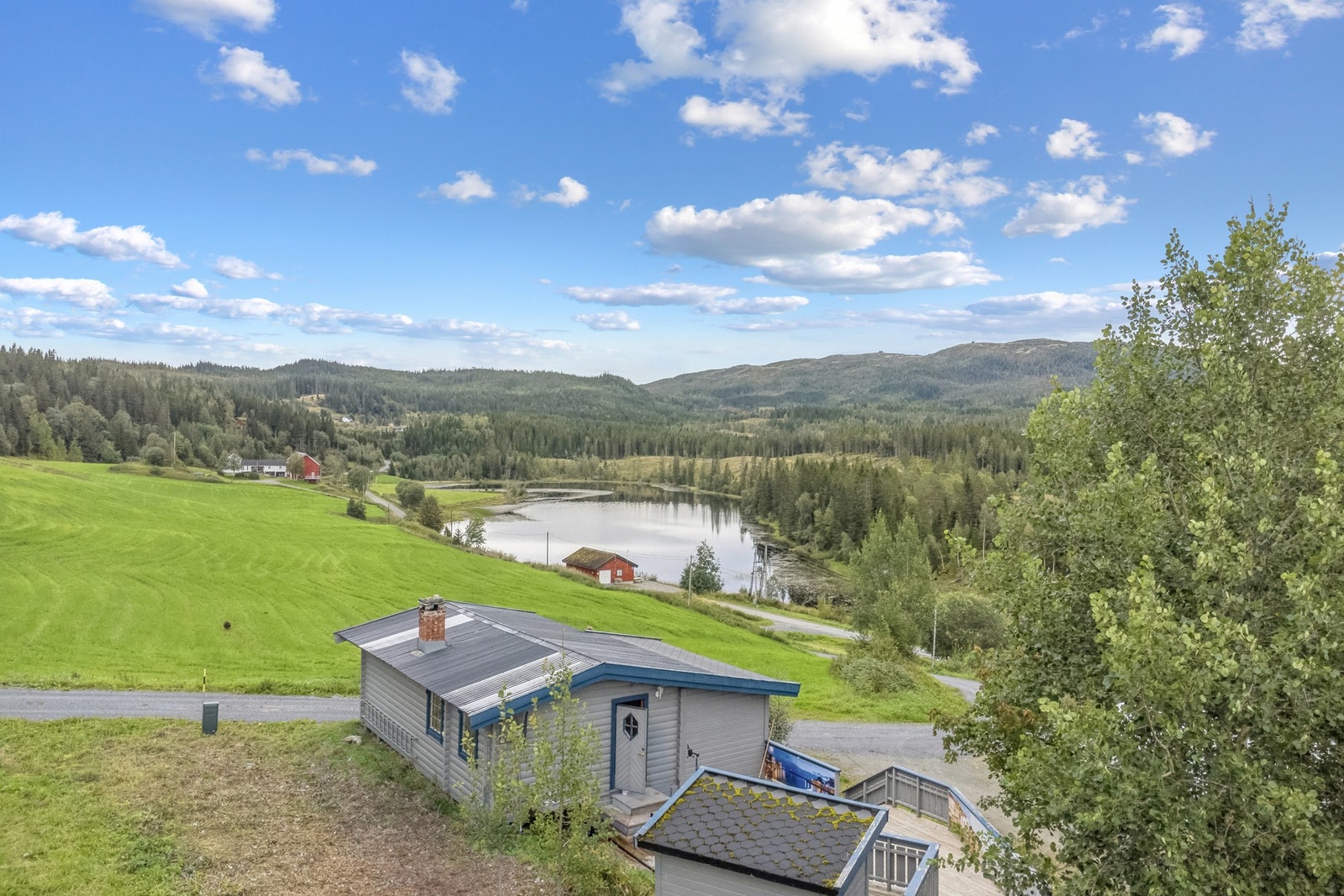 Velkommen til Vennavegen 358 - Kontakt megler på 918 50 709 / morten.kjelsberg@em1.no dersom det ønskes privatvisning. Galleribilde