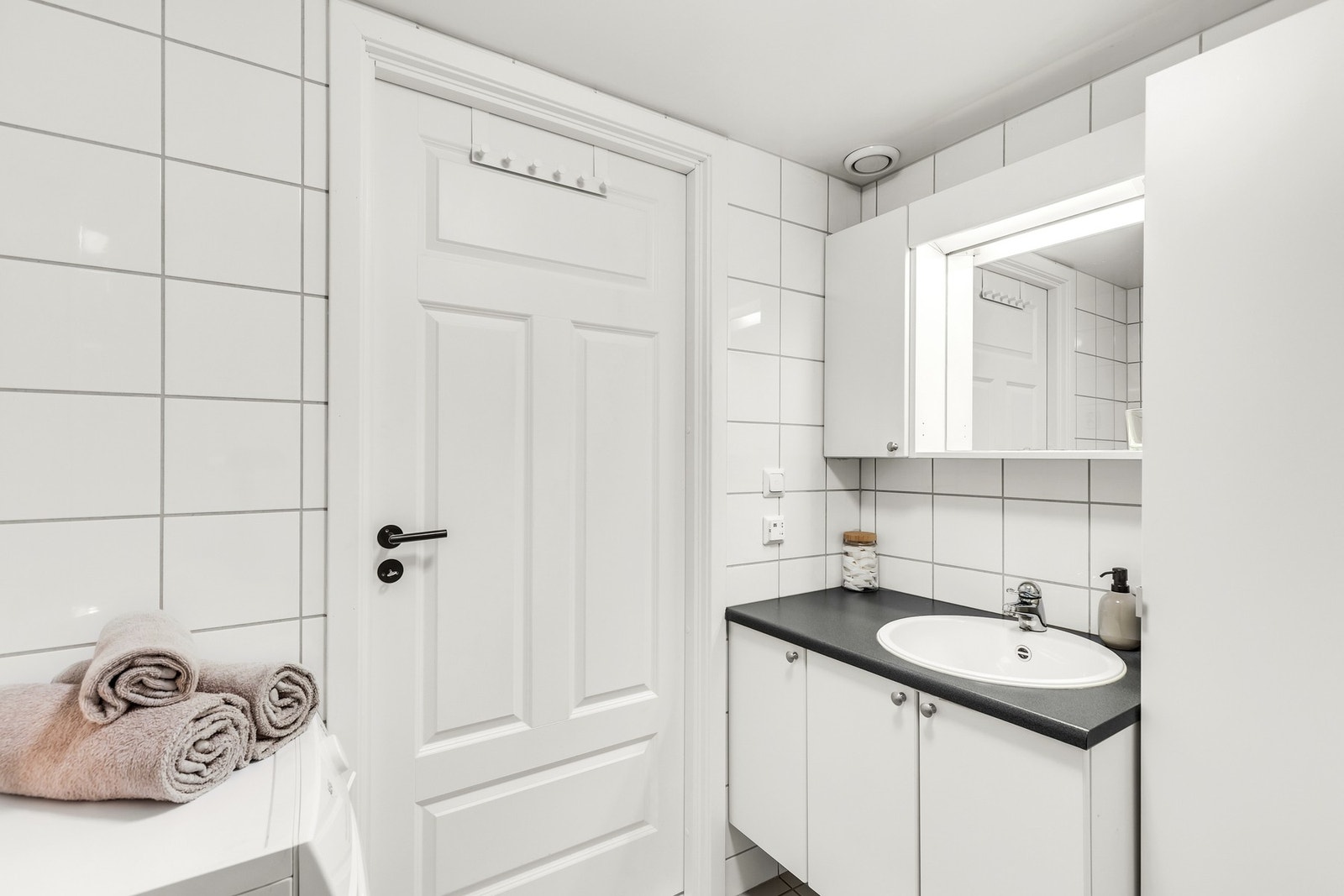 Integrert kran og avløp for vaskemaskin. Galleribilde