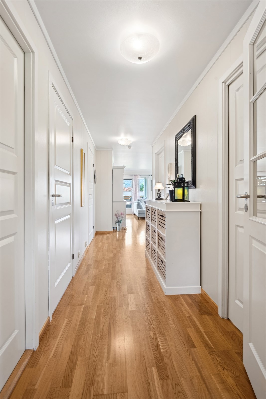 Mulighet for oppbevaringsmøbler i gangen. Galleribilde