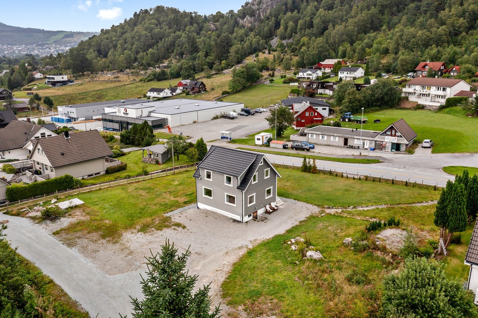 Stor og mulighetsrik tomt! Galleribilde