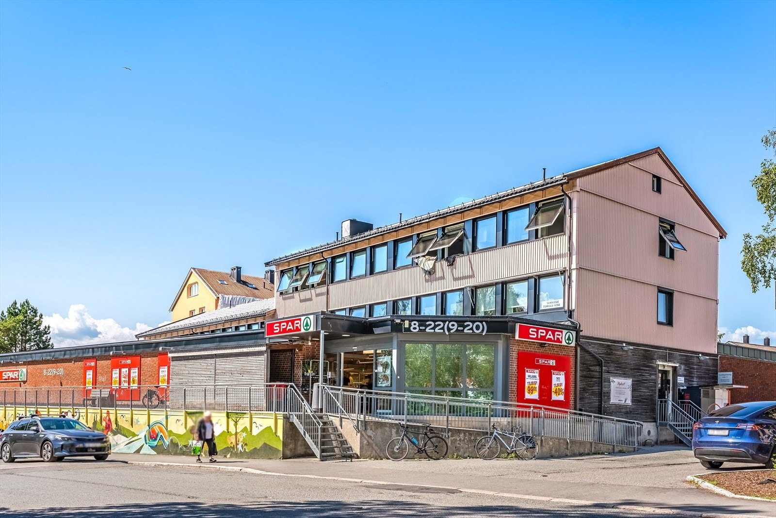 Spar ligger ca. 2 minutters gange fra leiligheten. Galleribilde