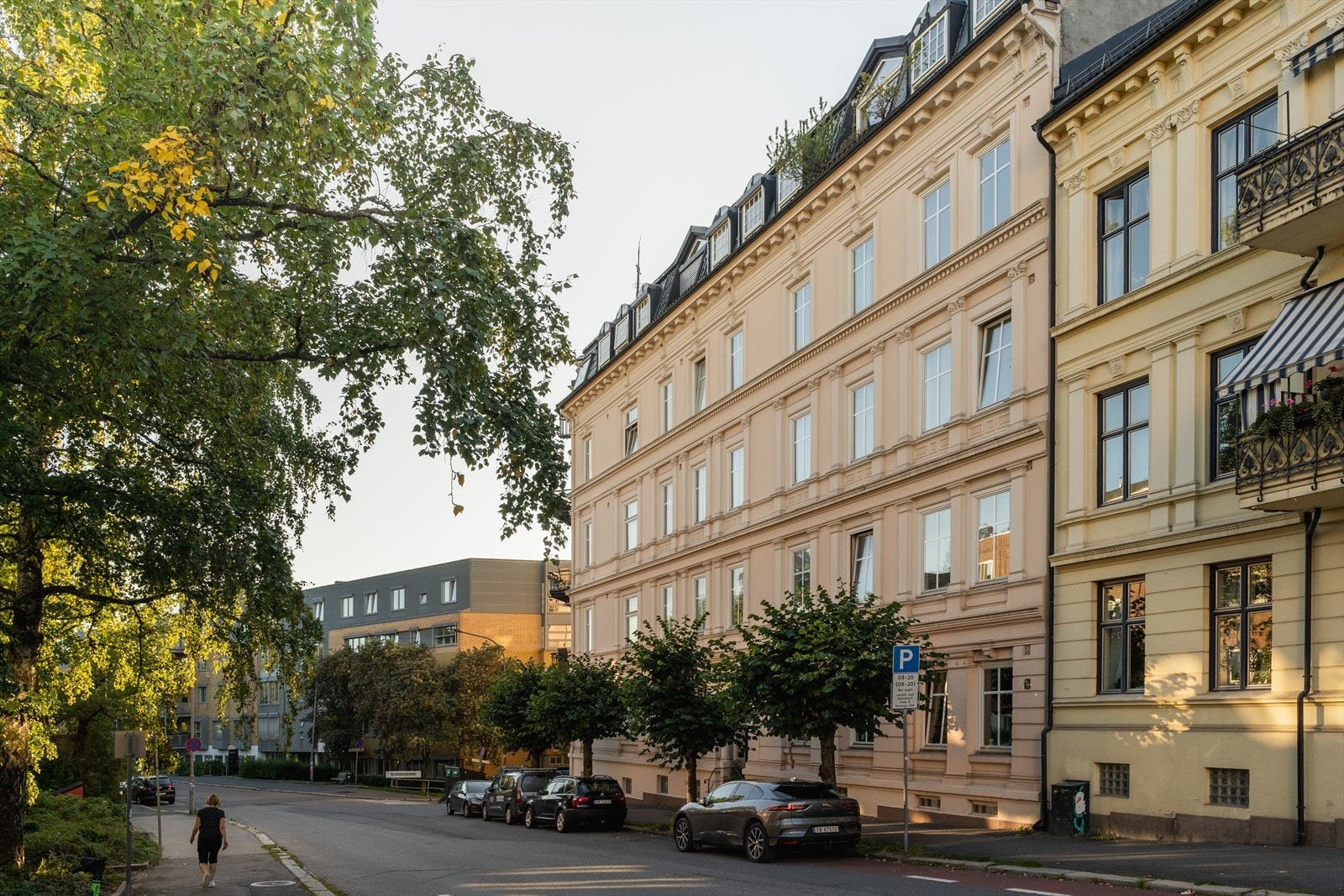 Leiligheten har en meget populær og sentral beliggenhet på Briskeby med tilgang til områdets fasiliteter. Galleribilde