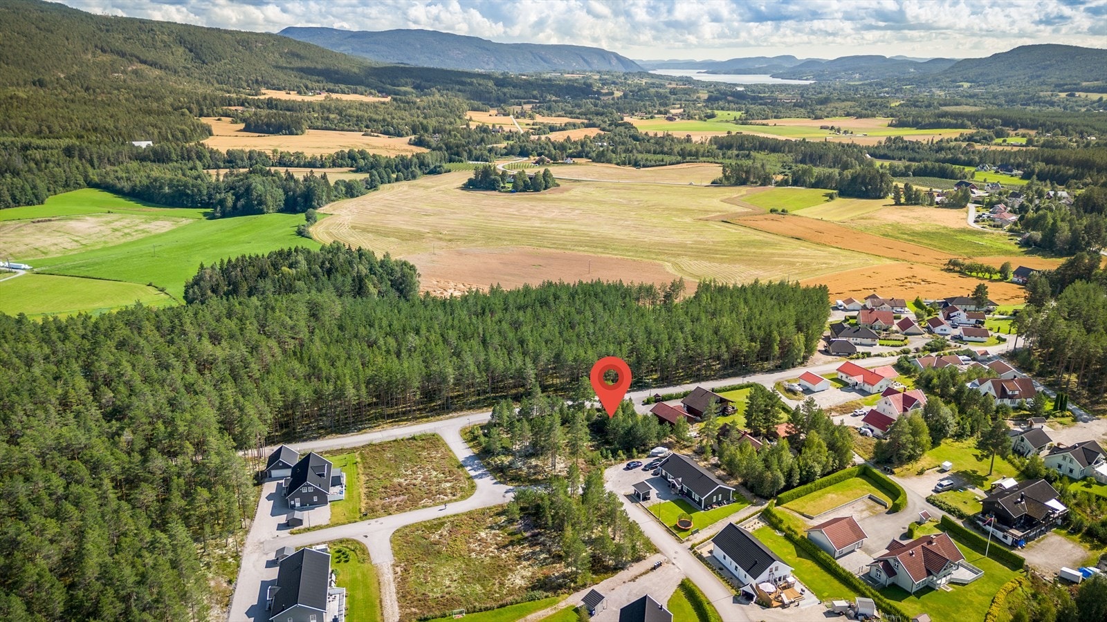 Eiendomsmegler1 ved Halvor Østerli presenterer Geiteryggvegen 4! Galleribilde