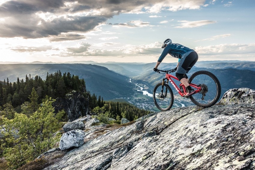 Det er anlagt flere sykkelstier i skogsterreng som det er generelt storsatsing på i Nesfjellet akkurat nå. Galleribilde