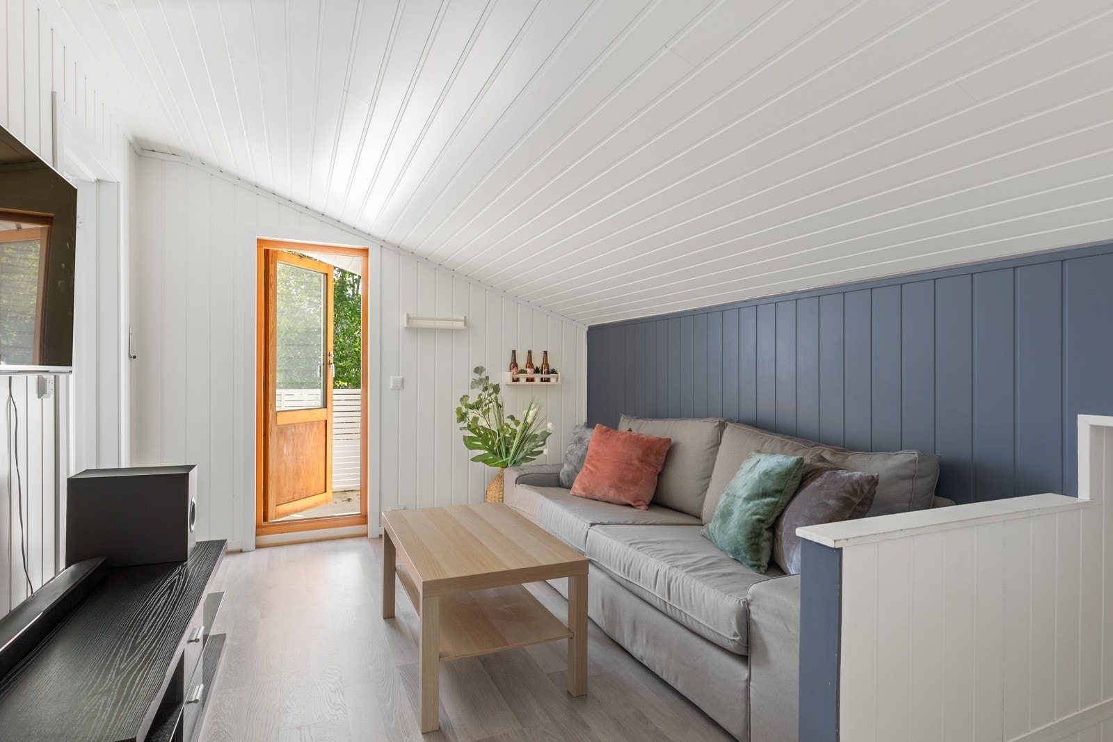 Så tar vi oss videre til en hyggelig loftsstue som er perfekt for barnefamilier Galleribilde