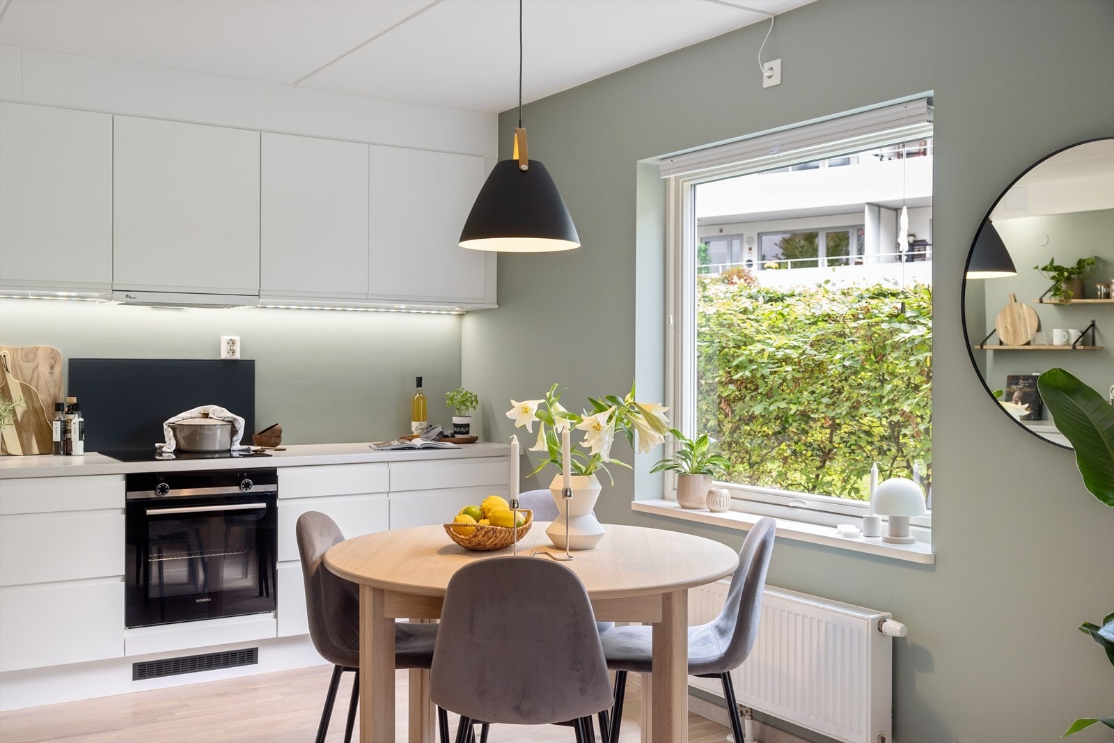 Hjørnestue sikrer lysinnslipp fra flere himmelretninger Galleribilde